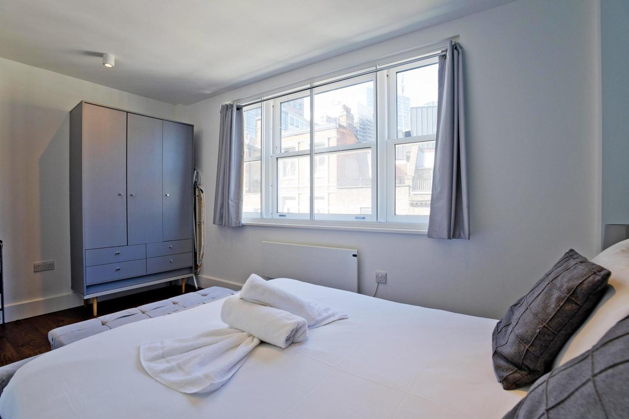Imperial Middlesex Street Apartments 런던 외부 사진