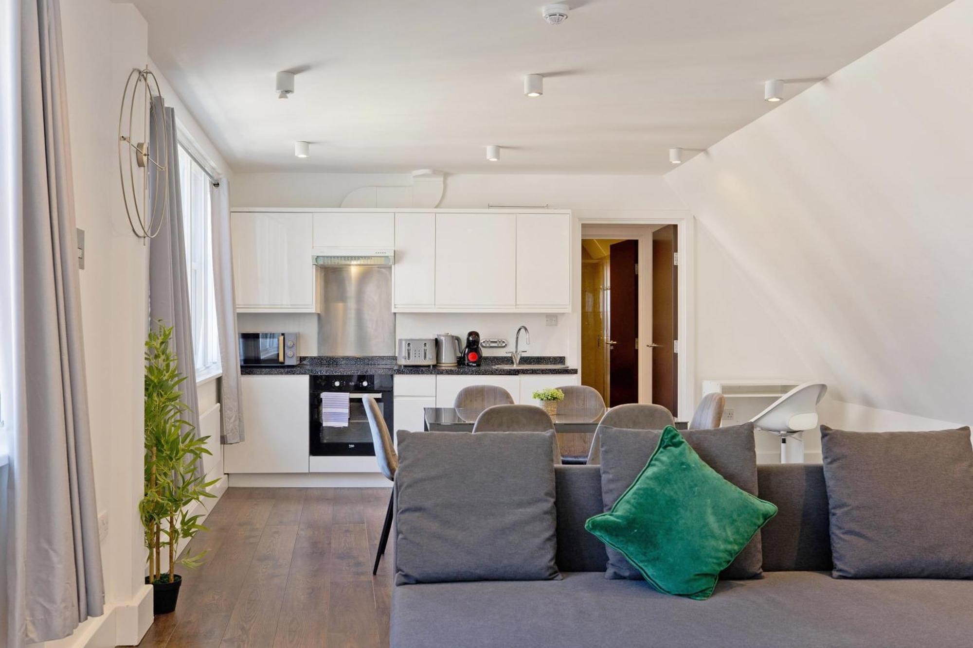 Imperial Middlesex Street Apartments 런던 외부 사진