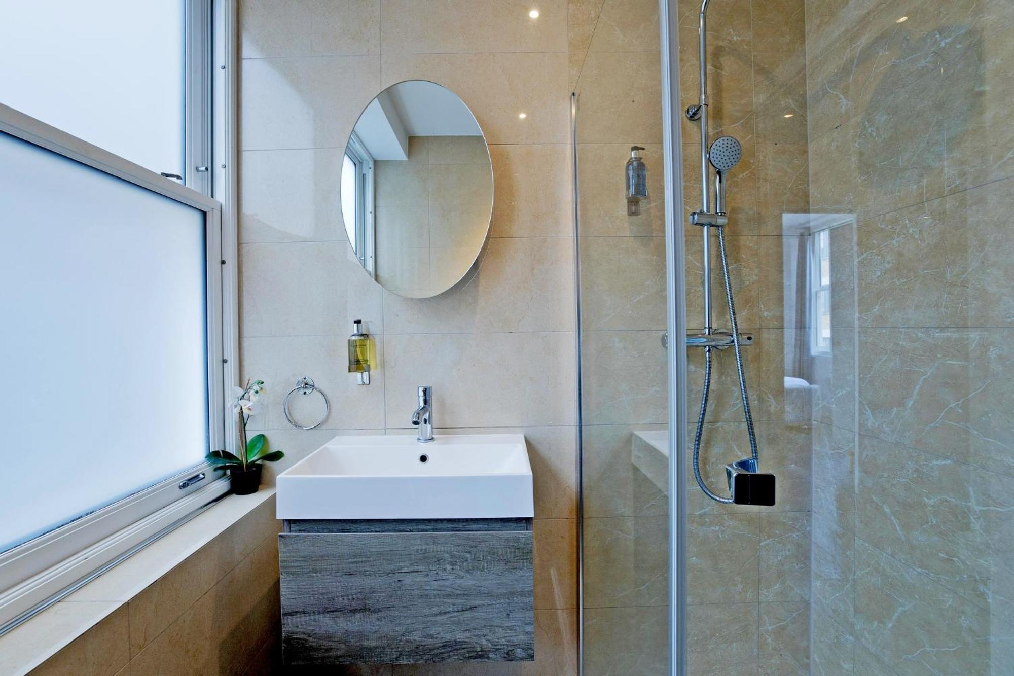 Imperial Middlesex Street Apartments 런던 외부 사진