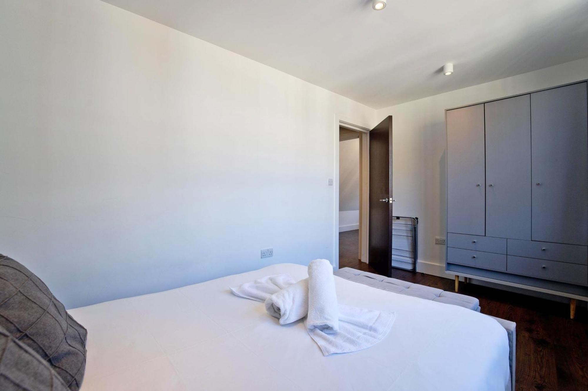 Imperial Middlesex Street Apartments 런던 외부 사진
