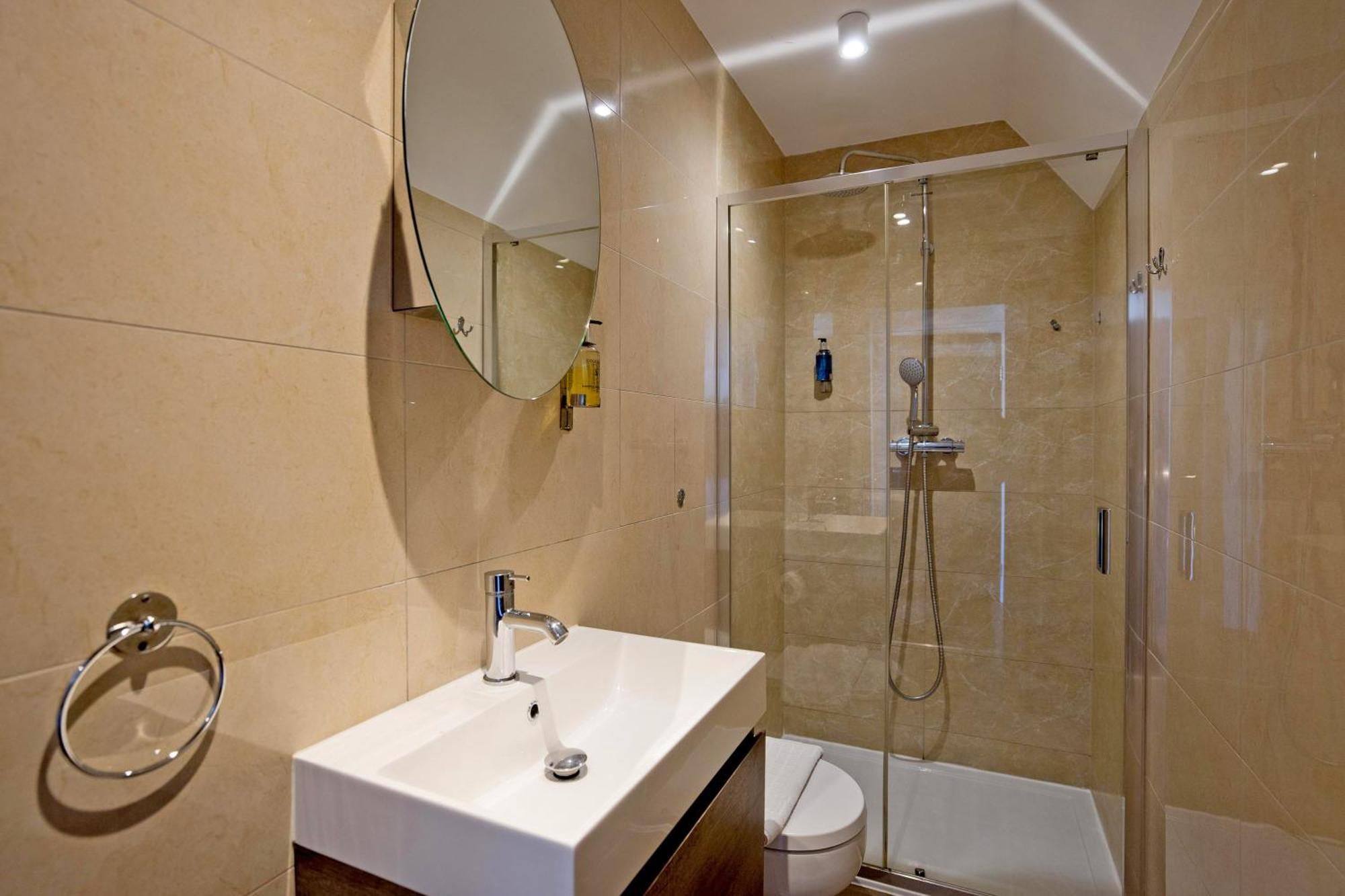 Imperial Middlesex Street Apartments 런던 외부 사진