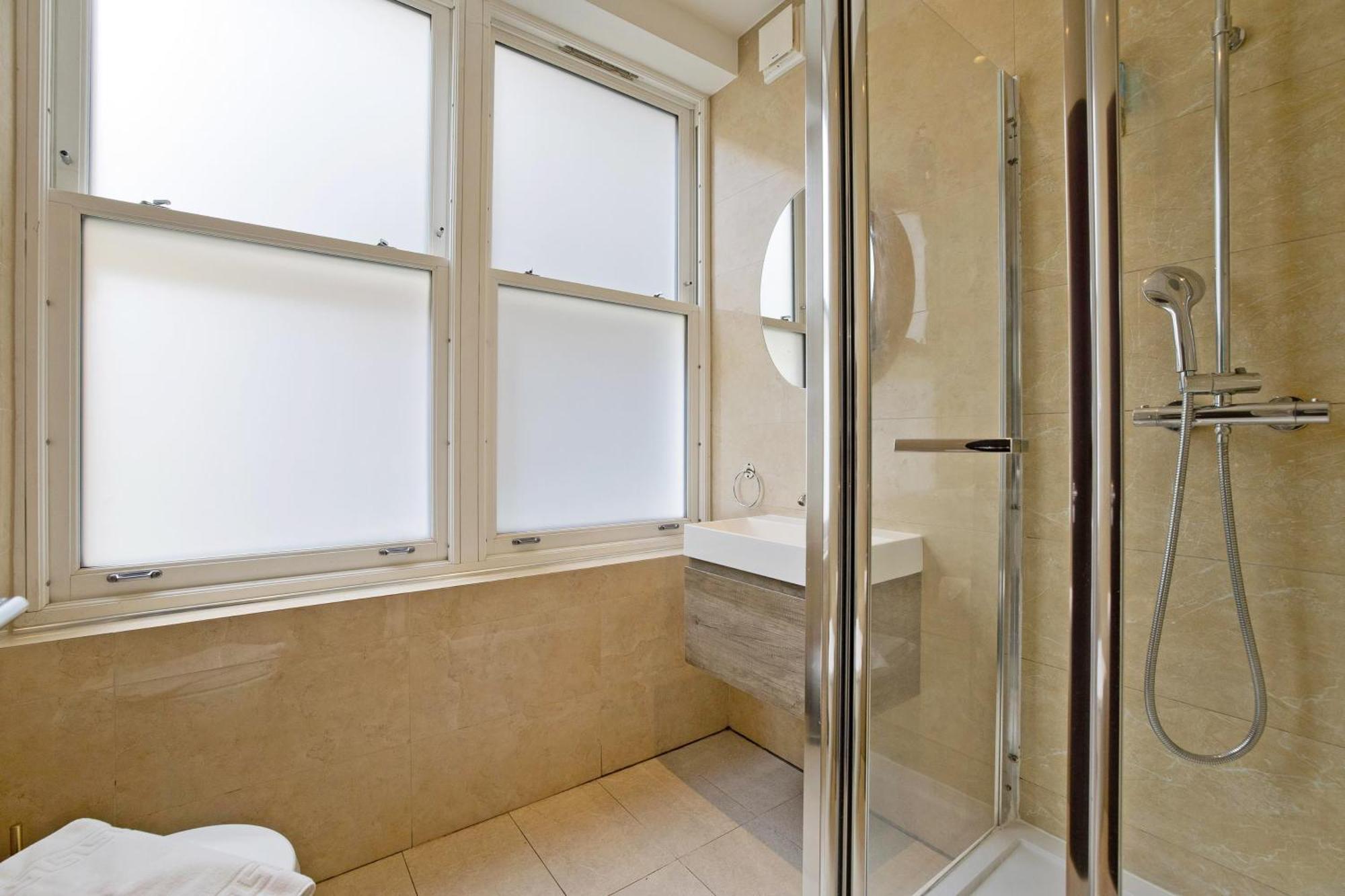 Imperial Middlesex Street Apartments 런던 외부 사진